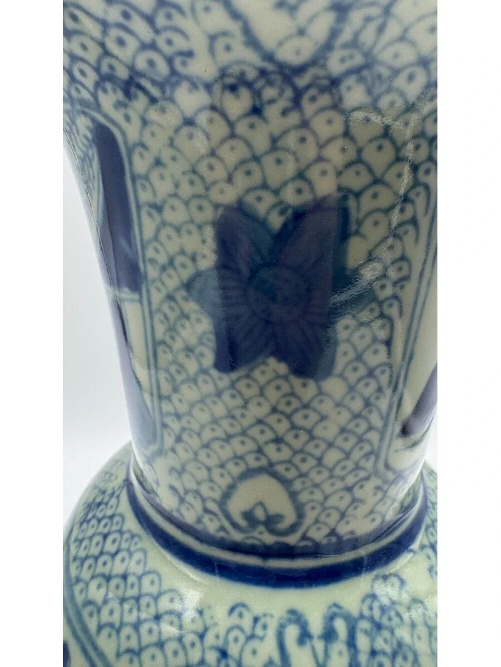 Vintage Chinese Blue White Porcelain Landscape Vase Chinoiserie 10.5